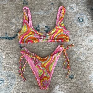 Frankie’s Bikini x Hailee Steinfeld